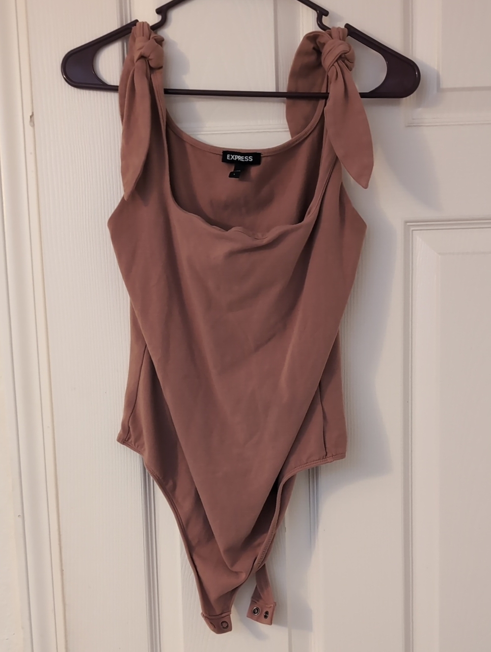 Express Tie-Shoulder Cowl Bodysuit in Mauve
